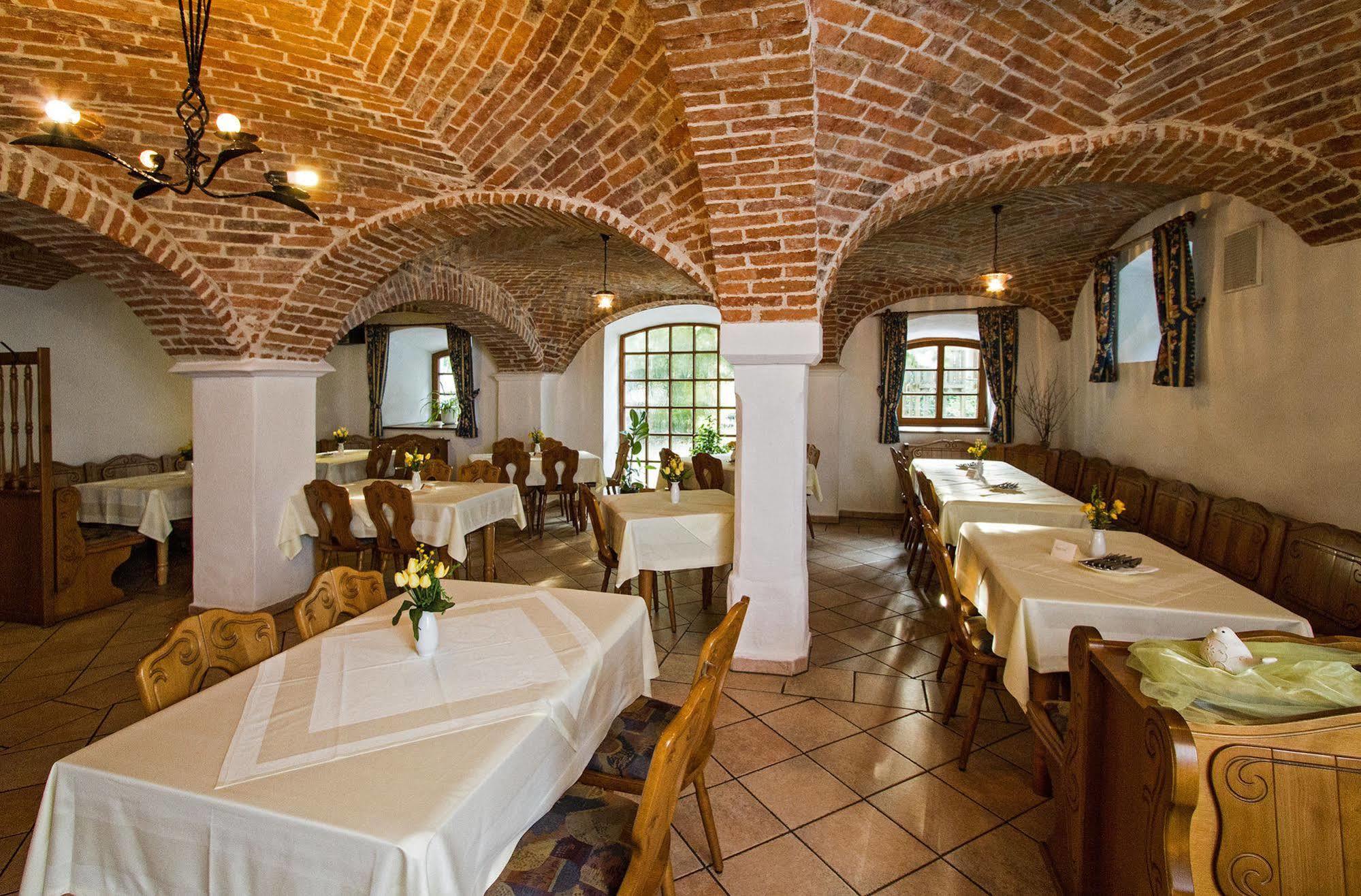 Brauereigasthof Stanglbraeu Hausen  Luaran gambar